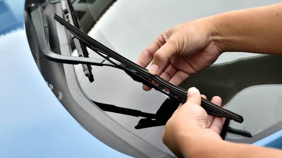 The Ultimate Guide to Land Rover Windscreen Wipers