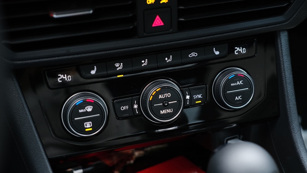 Car HVAC Service: Supporting Clear Windows and Safer Winter Driving